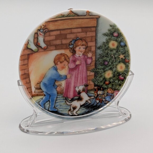 Hallmark Keepsake Morning of Wonder 1989 Miniature Porcelain Plate 3rd in Series - Picture 1 of 11